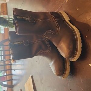 Boys boots